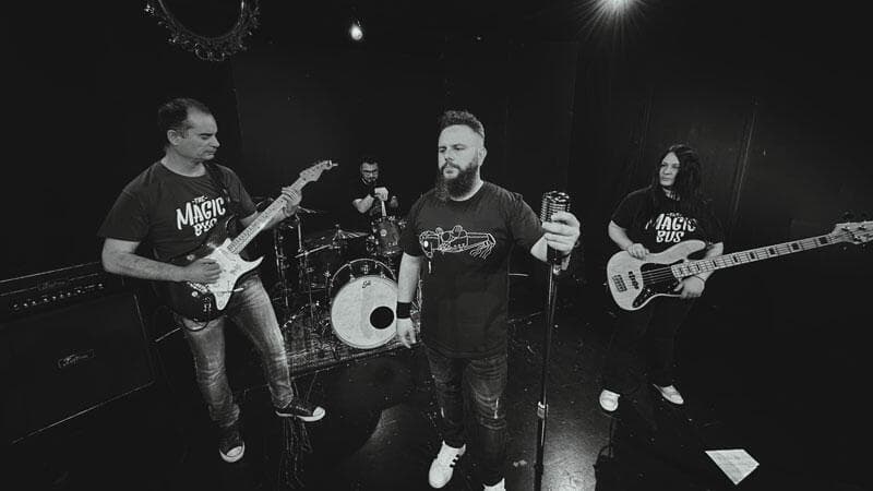 Γιαρέμ Γιαρέμ The Magic Bus Fuzzy Hound The Music Blog