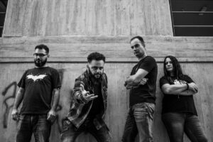 The Magic Bus Το Κάστρο Fuzzy Hound The Music Blog