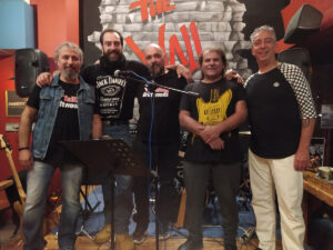 Sailing Driftwoods El Gato Negro Fuzzy Hound The Music Blog